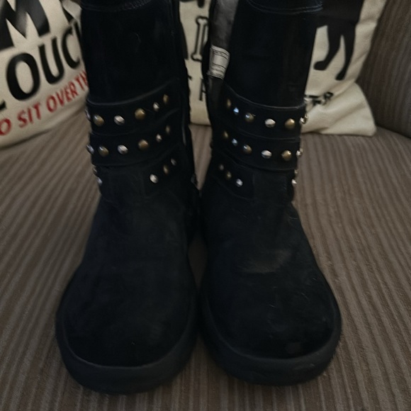 Ugg. Size 8 ankle boots - Picture 3 of 7